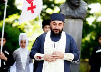 “რუმინეთში უკვე მოითხოვა ხელისუფლებამ, ტაძარში მხოლოდ მწვანე პასპორტიანები შეუშვითო, კი ხვდებით როგორიც იქნებოდა პატრიარქის პასუხი, მაგრამ დავწერ მაინც…” – მამა ლევანი