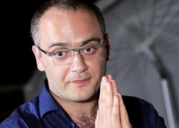 “სამწუხაროა დამუნათება ადამიანების, რომლებიც ყინვაში შიმშილობენ ღია ცის ქვეშ!” – ნიკო მიქაია