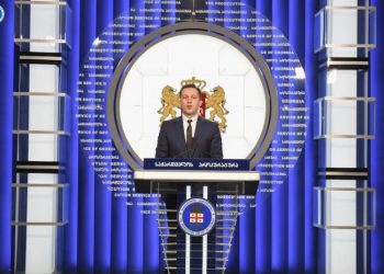 პროკურატურის მიერ წარდგენილი მტკიცებულებების საფუძველზე, დიდი ოდენობით ქრთამის აღებაში, თაღლითობის დახმარებასა და ყალბი დოკუმენტის ჯგუფურად დამზადებასა და გამოყენებაში, ფოთის ყოფილ მერს 8 წლით თავისუფლების აღკვეთა მიესაჯა