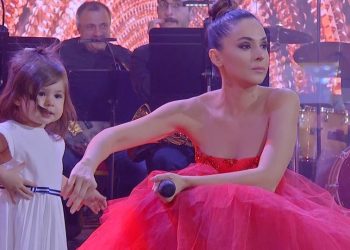 ბედნიერი ვარ, დღეს სცენიდან მოგვესალმება ელის მარია სააკაშვილი – ჩემი ყველაზე საყვარელი გოგო და ყველაზე უმცროსი შვილი -მიხეილ სააკაშვილი