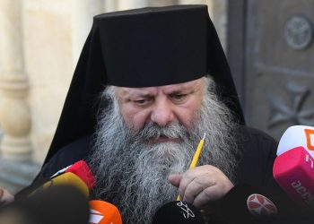 ერთი მუჭა ხალხი ვართ, რა გვჭირს დასაცალცალკევებელი?! ღმერთი დაალაგებს ყველაფერს, ადამიანი ვერ ალაგებს – მეუფე მიქაელი