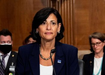 CDC-ის დირექტორი: „ომიკრონის“ შემთხვევები იმ პირებს შორის ვიხილეთ, ვინც ვაქცინირებულია და მესამე დოზა მიიღო, თუმცა უფრო მსუბუქად ან უსიმპტომოდ განვითარდა და მივიჩნევთ, რომ ეს ვაქცინის დაცვის გამოა