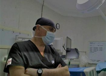 „საინფორმაციოებს რომ ვუსმენ, გაკვირვებული ვარ რატომ არის “ომიკრონზე” ასეთი აჟიოტაჟი გინდა მსოფლიოში, გინდა საქართველოში?.. ვი­ღა­ცებს სჭირ­დე­ბო­დათ…” – რას ამბობს აფრიკაში მოღვაწე ქართველი ექიმი