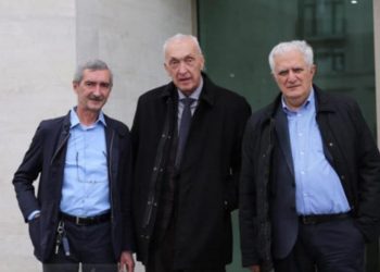 „ტიკარაძე „სამი მუშკეტერის” საქმიანობამ იმსხვერპლა” – იაგო ხვიჩიას ჯანდაცვის მინისტრის გადადგომაზე