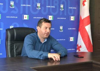 აბაშის საკრებულოს ახალმა თავმჯდომარემ გადადგომაზე განცხადება დაწერა – დაპირისპირება “ოცნების” 2 ჯგუფს შორის