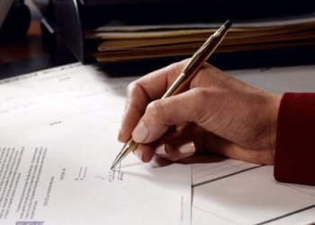 საბერძნეთში ქალმა მილიონი ევრო დამხმარე ემიგრანტს დაუტოვა – ნათესავები ანდერძის გასაჩივრებას აპირებენ