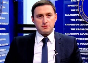 პროკურორი აცილებაზე – მხოლოდ ფაქტების კონსტატაციას ვახდენთ, მაგალითად, 350 000 ლარი სტილისტზე და მზარეულზე, 60 ათასი ლარი შვილების სწავლაზე და 720 ათასი ლარი ბოტოქსებზე დახარჯა სააკაშვილმა