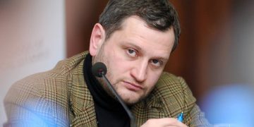 მოდით, ნუ დავიწყებთ წარსულის ქექვას.. ჩავარდნები ზვიად გამსახურდიასაც ჰქონდა – არმაზ ახვლედიანი