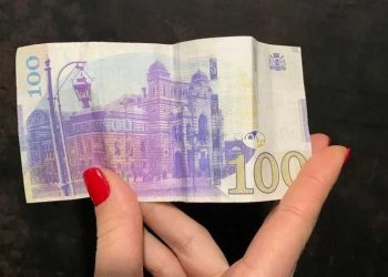 “ბიჭმა რუსთაველზე გოგოს აბადოკის არჩევა მთხოვა და ყალბი 100 ლარიანი შემომაჩეჩა…”