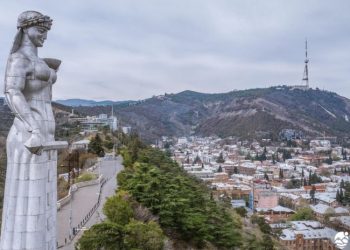 მოლაპარაკე ქანდაკებები თბილისში – როგორ გავესაუბროთ ქართლის დედას, შოთა რუსთაველს, ილიას, აკაკის და .ა.შ.