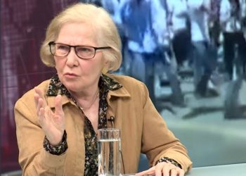 სასაცილო და სატირალი ის არის, რომ ქვეყნის ამშენებელს შვიდ პიჯაკს ედავებიან – დოდონა კიზირია