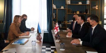 თქვენს ზურგს უკან არაფერს ვამბობთ, მიუღებელია, რომ გვისმენთ – ესტონეთმა ღარიბაშვილს დიპლომატების მოსმენებზე გამოძიების ანგარიში მოთხოვა