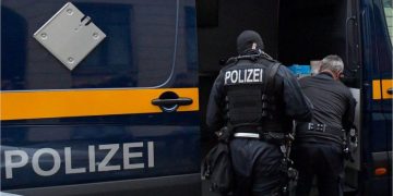 გერმანიაში პოლიციამ ანტივაქსერები დააკავა, რომლებიც საქსონიის პრემიერს მოკვლით ემუქრებოდნენ