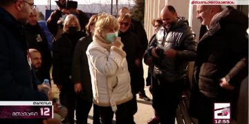 ენმ-ს ოფისში მოშიმშილეების მოსანახულებლად გიული ალასანია მივიდა
