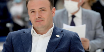 სააკაშვილი იმდენად აგონიაშია, მე არაა, სანდრას აქვს დახარჯულიო, ყოფილი მეუღლის წინააღმდეგ ჩვენებებს აძლევს – ირაკლი ზარქუა