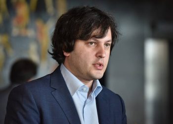 “ღარიბაშვილი მტრის ჯინაზე კიდევ ძალიან დიდხანს იქნება პრემიერის პოსტზე” – ირაკლი კობახიძე (ვიდეო)