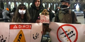 „ძაან ასწორებს სამჯერ ომ გამოვლილ ქვეყანაში კიდე ასაფეთქებელით რომ  ავღნიშნავთ ახალწელს ! ძირს ასაფეთქებლები“ – ჯაბა კილაძე