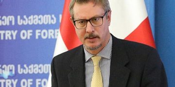 ეს საქართველოს ევროპულ გზაზე სვლას ხელს არ უწყობს – კარლ ჰარცელი მოსამართლეების დანიშვნებზე