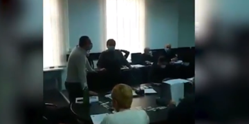 ოპოზიციის პროტესტის მიუხედავად, კასპის საკრებულოში “ოცნების” დეპუტატებს ხელფასები კოლოსალურად გაეზარდათ