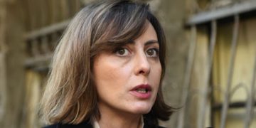 “ცოცხალი მიშა განმარტებებით, გეგმებით, თუნდაც სინანულით და ადამიანური გულუბრყვილობითაც კი, უფრო მნიშვნელოვანია ქვეყნისთვის” – ხატია დეკანოიძე