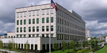 აშშ-ის საელჩო კიევში დიპლომატიური კორპუსის ნაწილის ევაკუაციისთვის ემზადება