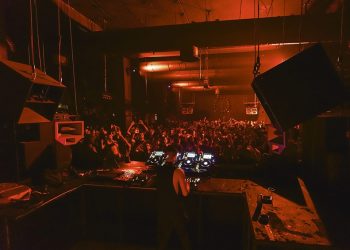 “დაუმესიჯეთ პრემიერმინისტრს. ამაღამ კლუბები იხსნება” – კლუბ „ხიდის“ წარმომადგენელი სოფო ებრალიძე