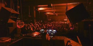 “დაუმესიჯეთ პრემიერმინისტრს. ამაღამ კლუბები იხსნება” – კლუბ „ხიდის“ წარმომადგენელი სოფო ებრალიძე