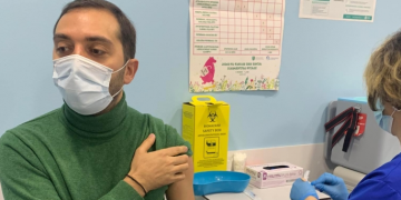 “ორი ასტრაზენეკა + ფაიზერი!” – ბიძინა კულუმბეგოვი “ბუსტერ” დოზით აიცრა