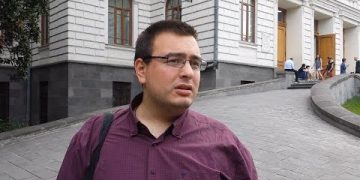 ღარიბი ქვეყნის პრეზიდენტი არ უნდა აძლევდეს საკუთარ თავს განცხრომის უფლებას.. ღარიბაშვილის საათების წარმომავლობაც დასადგენია – ლევან ლორთქიფანიძე