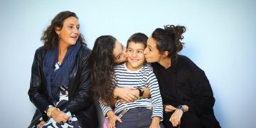 რატომ გადავიდნენ დები მაყაშვილები დედის გვარზე და რას ჰყვება რუსკა მამაზე, რომელიც ცნობილი მხატვარია