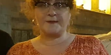 ხალხო, მოდით ჯერ ნუ ვლანძღავთ ამ უთავმოყვარეო, მუდმივად საკუთარი ფურთხის მლოკავ , ამაზრზენ , ფრანგ პენსიონერს – მეგი გოცირიძე