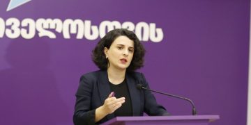 “გათავისუფლდით გიორგი გახარიას კომპლექსისგან” – ნათია მეზვრიშვილის პასუხი “ოცნებას”
