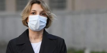 პოლიტიკური შეხედულების გამო სამსახურიდან გაათავისუფლეს და შეავიწროვეს 69 პირი – ნინო ლომჯარია