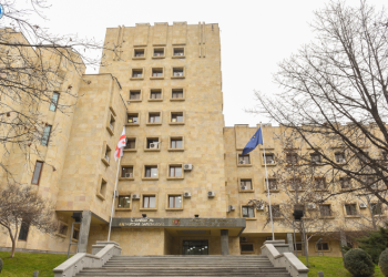 პროკურატურის მიერ წარდგენილი მტკიცებულებების საფუძველზე, სოფელ ჩუმლაყში მომხდარი განზრახ მკვლელობისთვის ბრალდებულს 17 წლით თავისუფლების აღკვეთა მიესაჯა