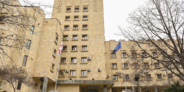 პროკურატურის მიერ წარდგენილი მტკიცებულებების საფუძველზე, სოფელ ჩუმლაყში მომხდარი განზრახ მკვლელობისთვის ბრალდებულს 17 წლით თავისუფლების აღკვეთა მიესაჯა