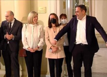 სხვა საბავშვო ბაღში გადამყავს ბავშვი! ლექსიც არ ათქმევინეს ამ უსინდისოებმა ჩემს გიოტლუნკუნას- ზურაბ ნადირაძე