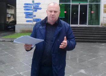 ენმ ქუთაისში საზოგადოებრივი ტრანსპორტის გაძვირების ფონზე, მერის ხელფასის გაორმაგებას აპროტესტებს