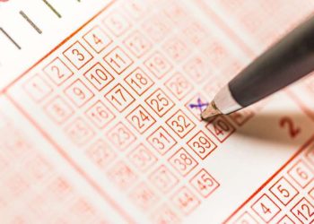 ამერიკელი კაცი წლების განმავლობაში ლატარიაში ერთსა და იმავე რიცხვებს ირჩევდა და ჯეკპოტი მოიგო