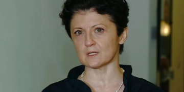 თქვენ ხართ სამარცხვინო, “მონა ქალი იზაურა”, ყველაზე ოდიოზური ქალი ოპოზიციონერი – წულუკიანი ჩარკვიანს