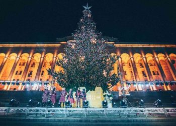 დღეს რუსთაველის გამზირზე დედაქალაქის ცენტრალური ნაძვის ხე აინთება