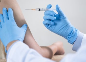 შვეიცარიაში რამდენიმე თვის განმავლობაში ადამიანებს ვადაგასულ ვაქცინებს უკეთებდნენ