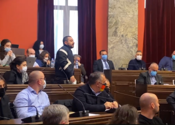 თქვენ ხართ უზრდელი – ვატო წერეთელსა და ანრი ოხანაშვილს შორის ინციდენტი მოხდა