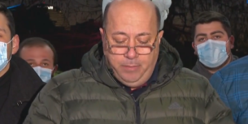 კატეგორიულად ვემიჯნებით მიქელაძის პრო-ნაციონალურ პოლიტიკას – პარტია „საქართველოსთვის“ აჭარის ორგანიზაცია 14-მა წევრმა დატოვა