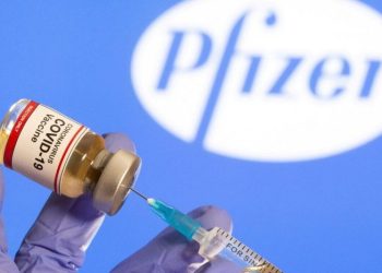 “ვადაგადაცილებულ “ფაიზერს” მიკეთებდნენ, ჯანდაცვამ მოგვცა ნებაო. განუკითხაობაა, გვიშველეთ!”