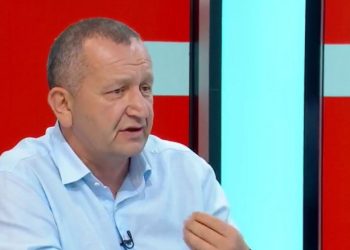 პირველ რიგში, „ოცნების“ ხელისუფლებას მიმართოს..საღი აზრის მქონეს,  „ნაცს“ ან ქვეყნის მოღალატეს რომ ეძახიან!!!”-დავით ჭიჭინაძე