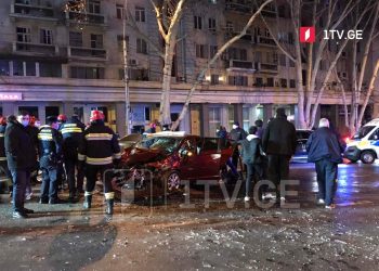 თბილისში, კოსტავას გამზირზე ავტოსაგზაო შემთხვევის შედეგად, ექვსი ადამიანი დაშავდა