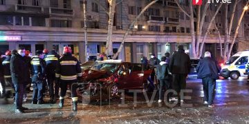 თბილისში, კოსტავას გამზირზე ავტოსაგზაო შემთხვევის შედეგად, ექვსი ადამიანი დაშავდა