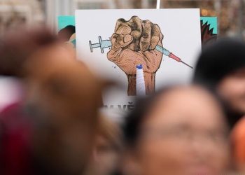 კოვიდშეზღუდვები ევროპის ქვეყნებში ათასობით ადამიანმა გააპროტესტა