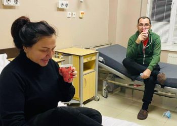 „კორონამ შეგვყარა ერთ ჭერქვეშ“ – ინგა გრიგოლია და ვახო ხუზმიაშვილი ლევან რატიანის კლინიკაში მკურნალობენ