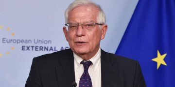 „ვერ ვხედავ უკრაინის დატოვების მიზეზს“ – ევროკავშირი უკრაინიდან დიპლომატების ოჯახების გაყვანას არ გეგმავს